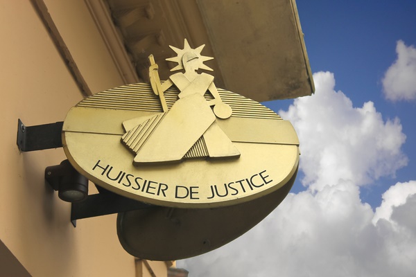 Lire la suite à propos de l’article Procédure accélérée d’expulsion : les huissiers de justice en première ligne