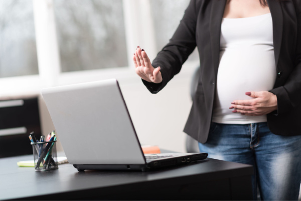 Lire la suite à propos de l’article Femme enceinte : le licenciement est-il vraiment interdit ?