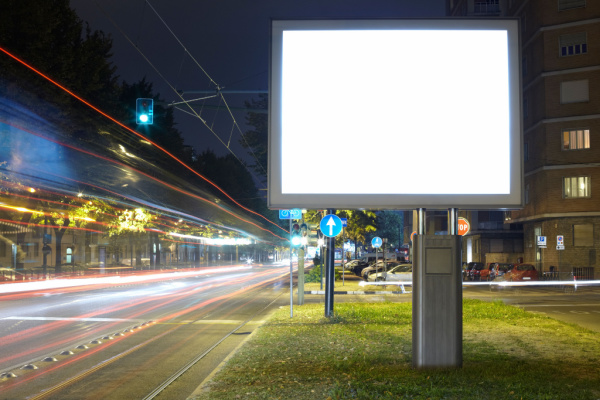 Lire la suite à propos de l’article Réduction de la publicité lumineuse = économies d’énergie ?