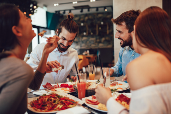 Lire la suite à propos de l’article Titres-restaurant : relèvement de la limite d’exonération de cotisations pour 2023