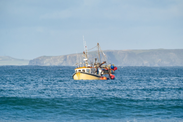 Lire la suite à propos de l’article Pêche dans les eaux du Royaume-Uni : du nouveau concernant les licences d’accès !